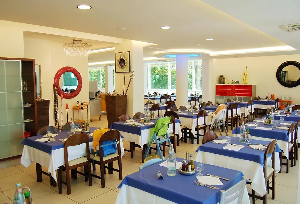 Hotel Matteo 체르비아 3*,  이탈리아