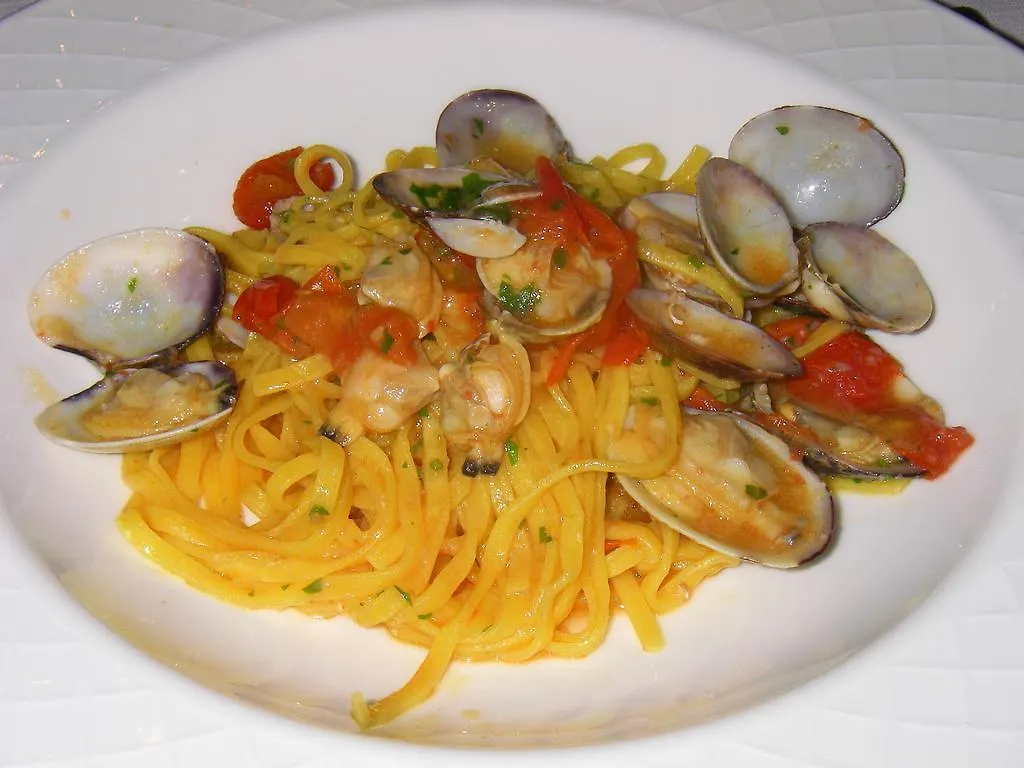 Hotel Matteo Pinarella 3*, Cervia